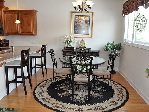 3rd image of 118 Meadow Flower Cir
