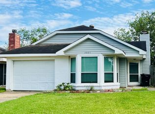 2003 Spruce Dr, Rosenberg, TX 77471