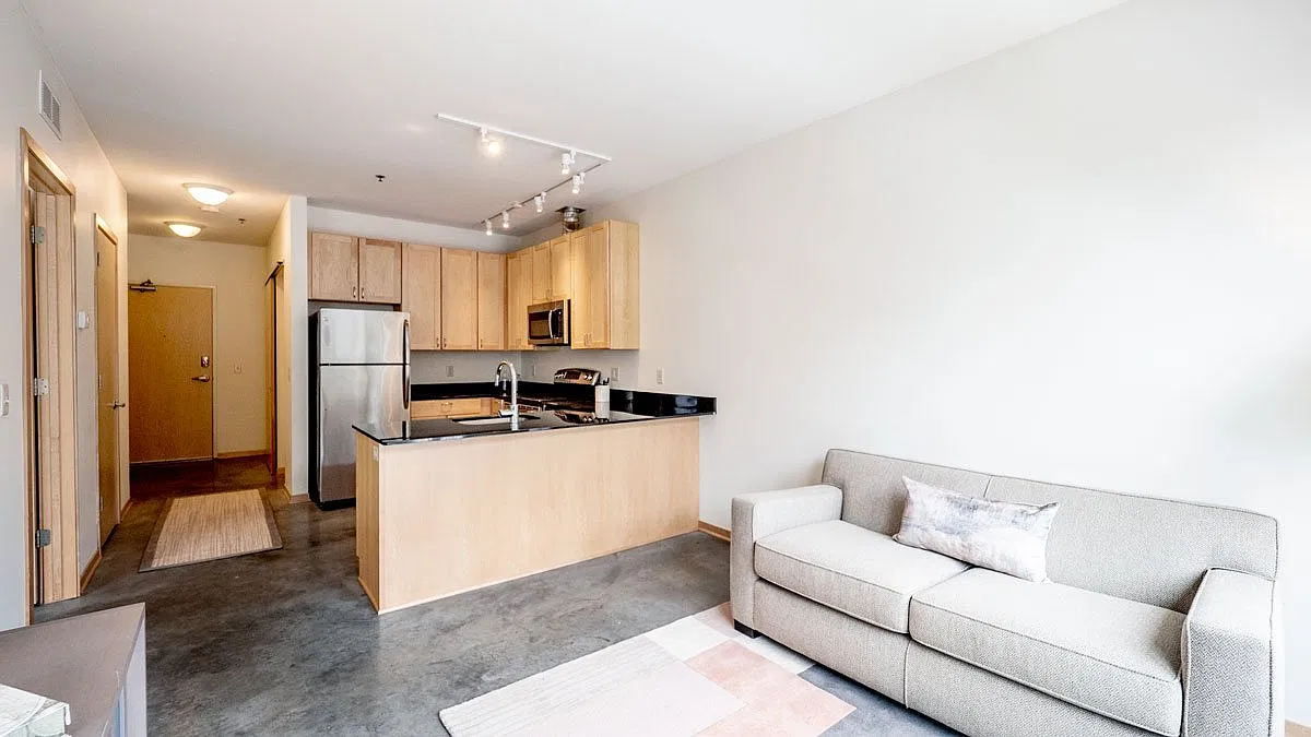 7west — Photo 3