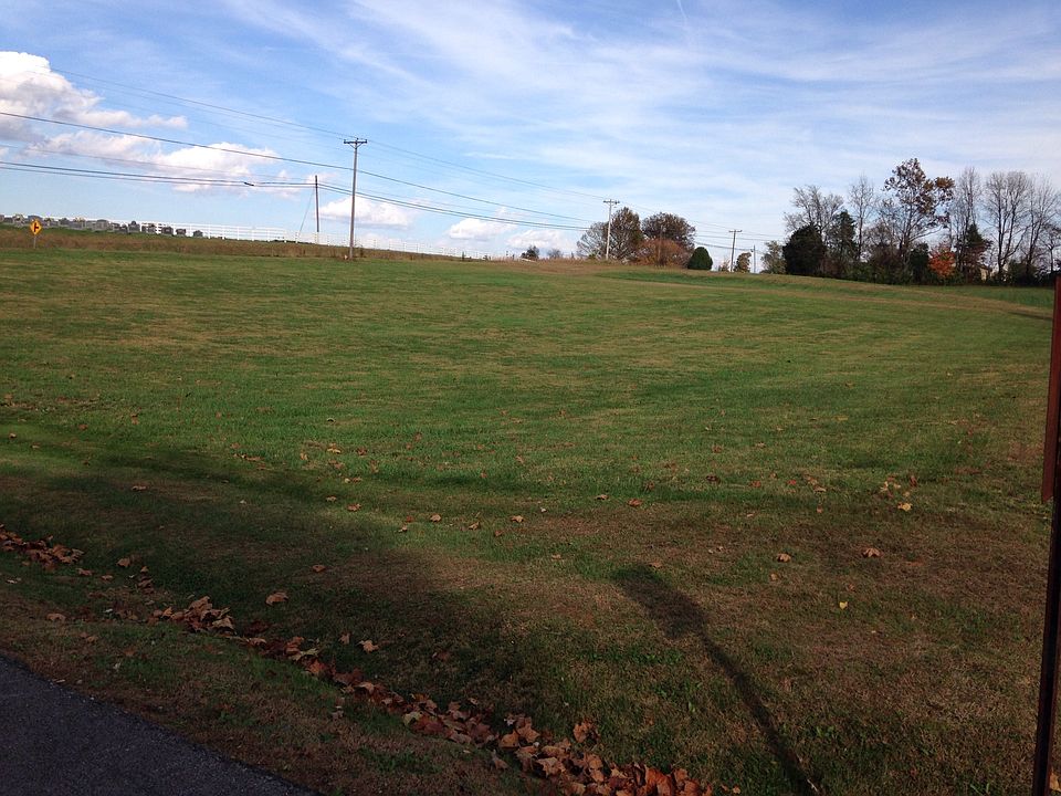 2nd image of 1 Cloverport Dr