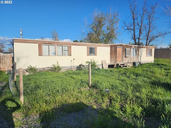 360 NE 6th St, Irrigon, OR 97844