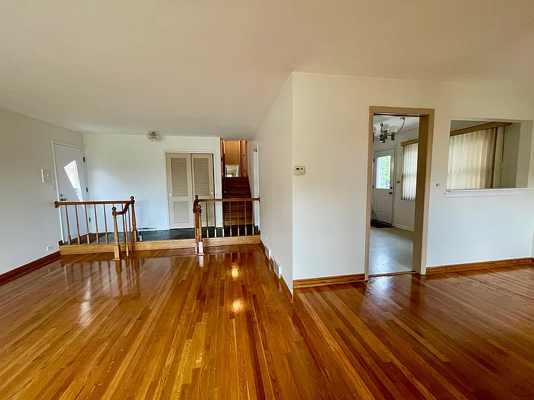 7150 N Crawford Ave — Photo 6