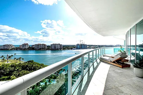 1000 S Pointe Dr #1205 Photo 1