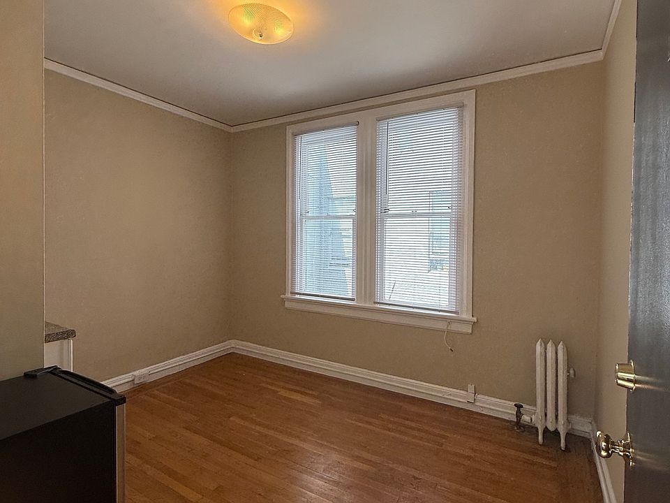 2nd image of 692 Bush St #505