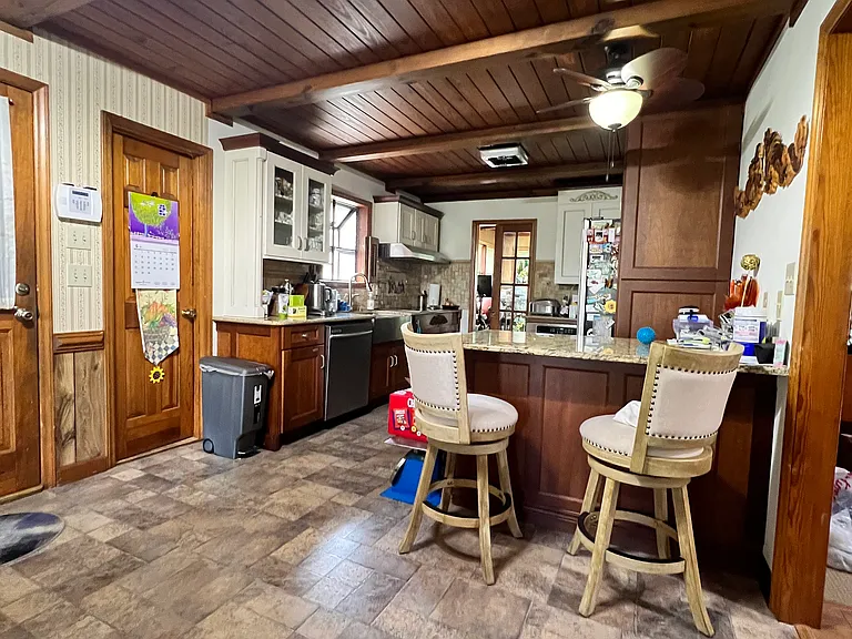 7906 Riding Trail Ct — Photo 8