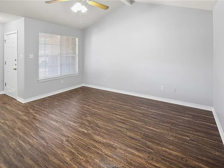 2022 Legacy Ln — Photo 3