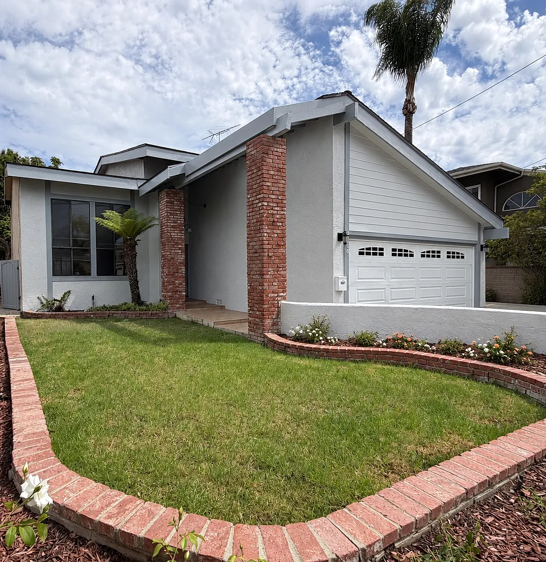 3 bed, 2.5 bath, 2404 sqft, $6,495 — Photo 1