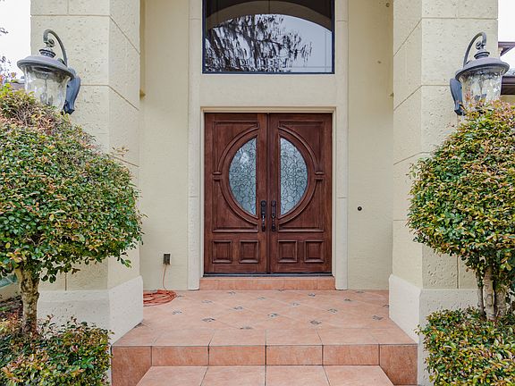 4th image of 4970 Lazy Oaks Way