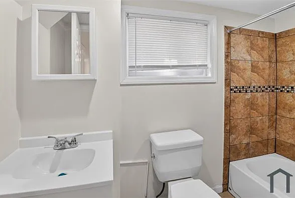 141 Uhland Ter NE #B — Photo 11