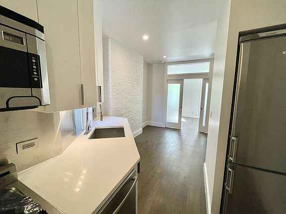 2nd image of 222 E 27th St APT 20