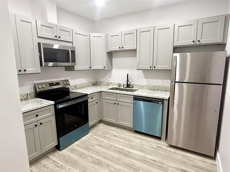 9508 Quaker Ct #B — Photo 8