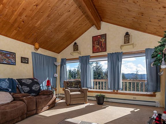 3rd image of 12138 Elderberry Ln