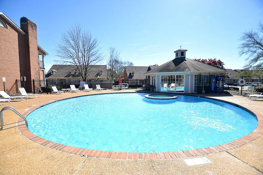 Northpointe Village Apartments — Photo 2