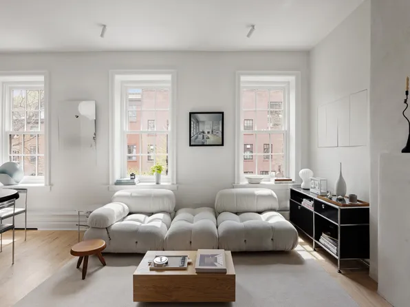 147 West 13th Street 2 FL image 3 of 17
