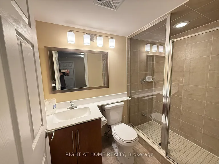 310 Burnhamthorpe Rd W #2101 — Photo 14