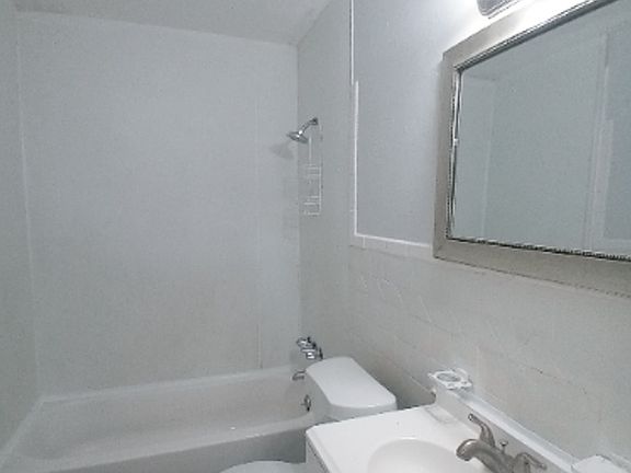 5th image of 1326 Jones St