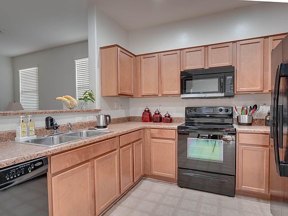 5th image of 10007 W Whyman Ave