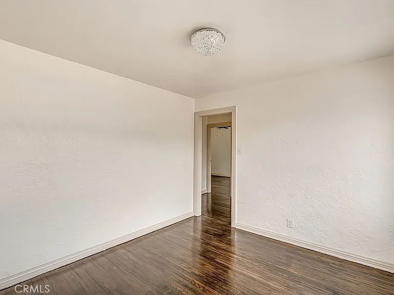 1515 E Walnut Way — Photo 22
