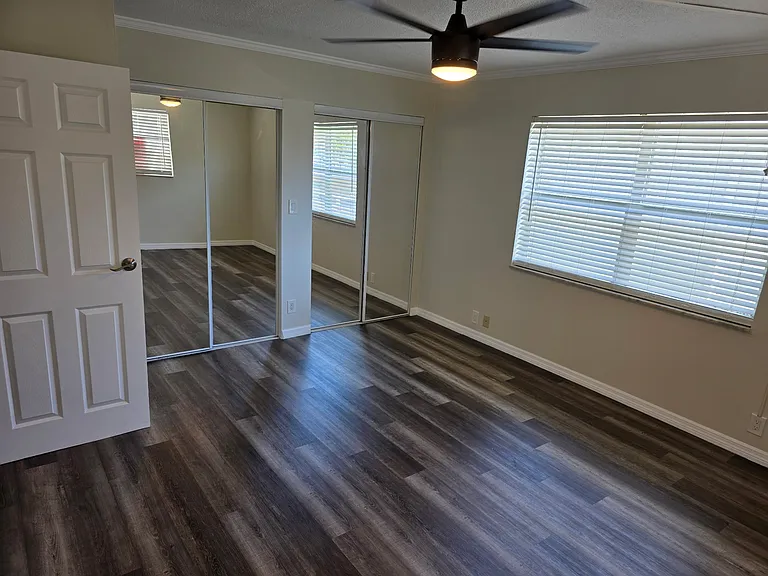 611 NE 14th Ave #201 — Photo 6