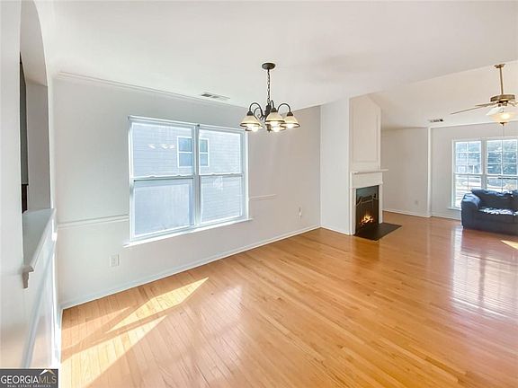 5th image of 1068 S Gordon Rd