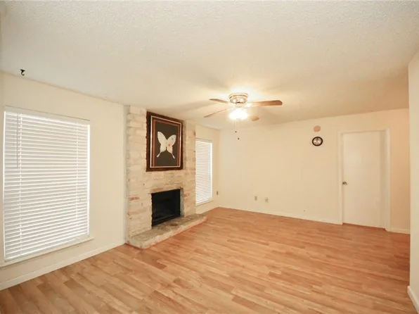 10616 Mellow Mdws APT 1A, Austin, TX 78750
