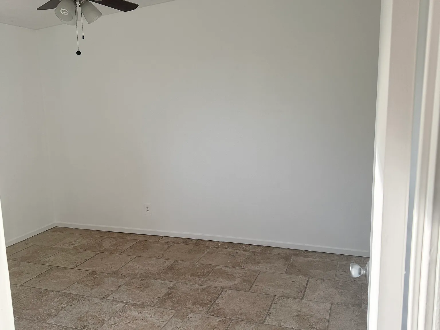 3 bed, $2,200 — Photo 3