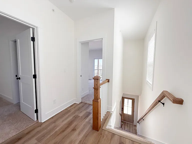 1385 Meridian St — Photo 24