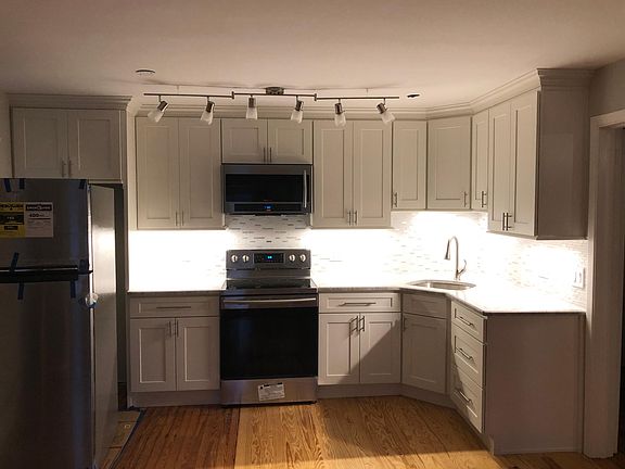 2nd image of 4134 1/2 Dartmouth Ave N #East
