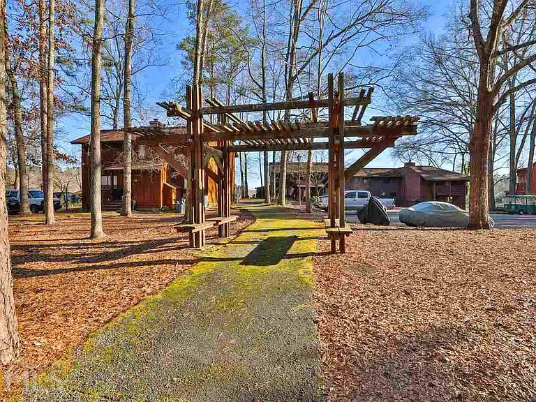13 Northlake Dr #13 — Photo 33