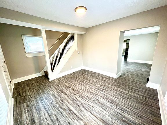 4th image of 1610 Lafayette Ave