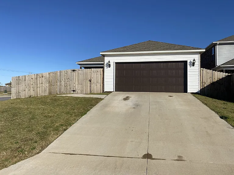 6611 Warrington Rd — Photo 30