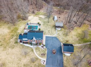 101 Sunset Dr, Cheswick, PA 15024