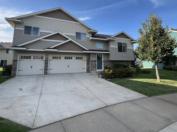 9169 Golden Pond Ln, Monticello, MN 55362