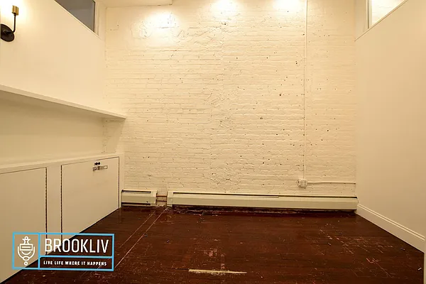 Rented by null | media 28