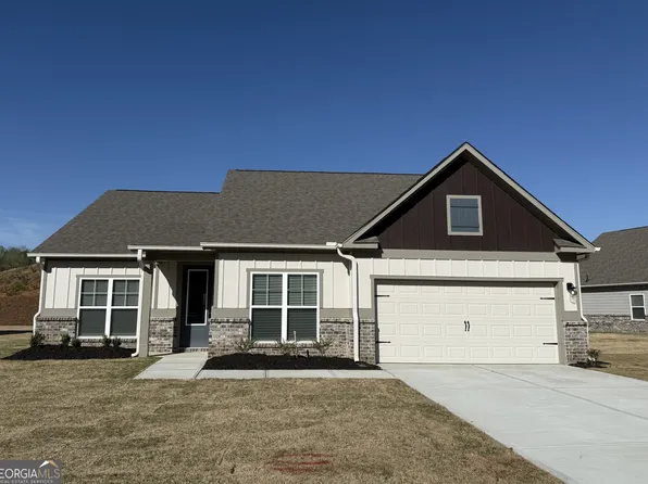 587 Cantrell Dr, Dallas, GA 30157