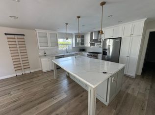 20650 Chatsworth St, Chatsworth, CA 91311