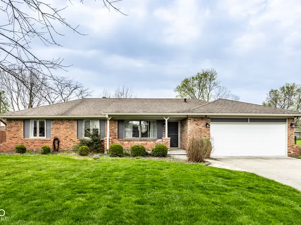 705 Green Meadow Dr, Greenwood, IN 46143