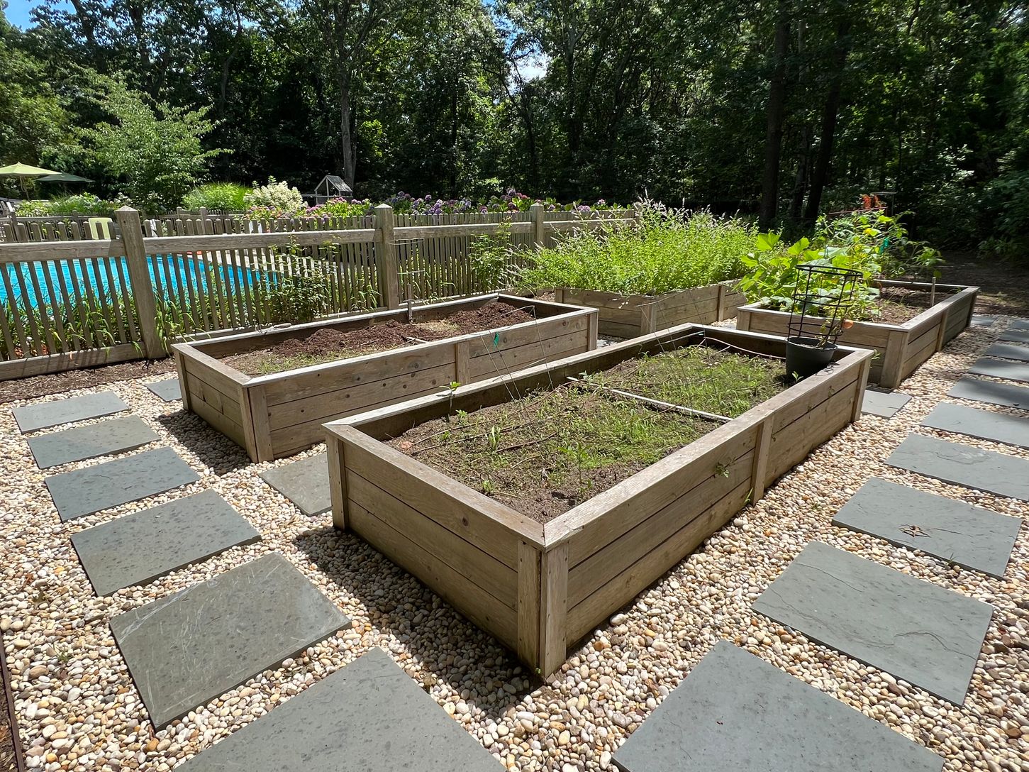  Raised garden beds