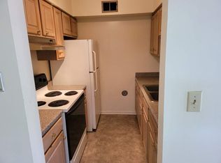 400 E Downer Pl, Aurora, IL 60505