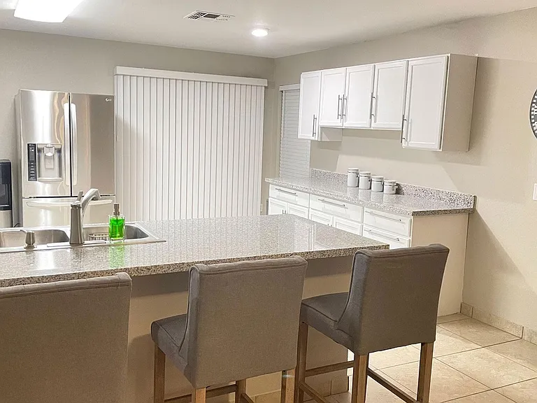 9233 W Highland Ave — Photo 4