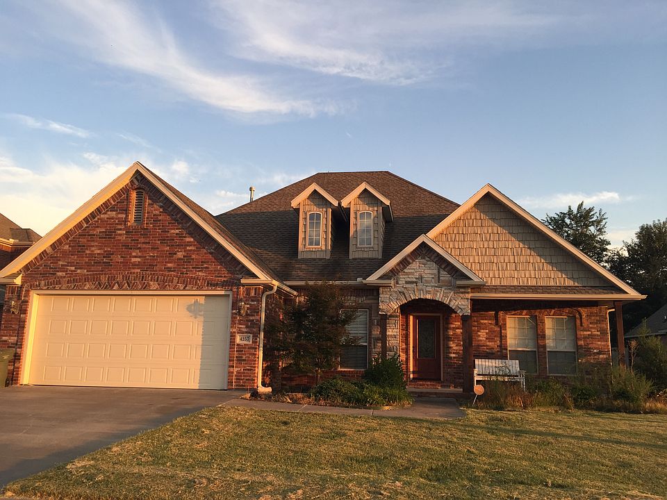 1st image of 4257 E Oakmont Dr
