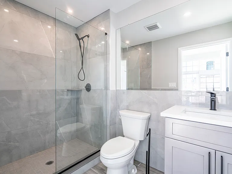 2401 Washington Ave — Photo 26