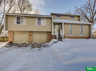 2725 N 129th Cir, Omaha, NE 68164