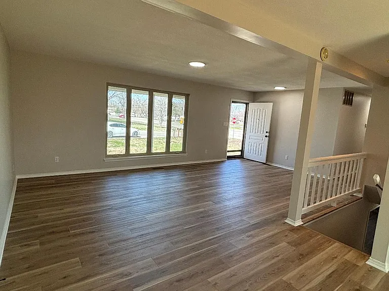 4705 N Derek Ct — Photo 3