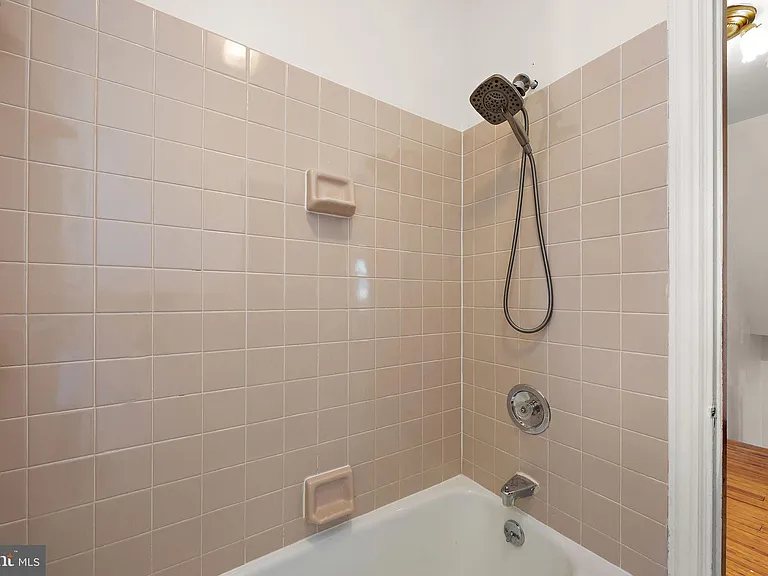 409 W 20th St #2 — Photo 21