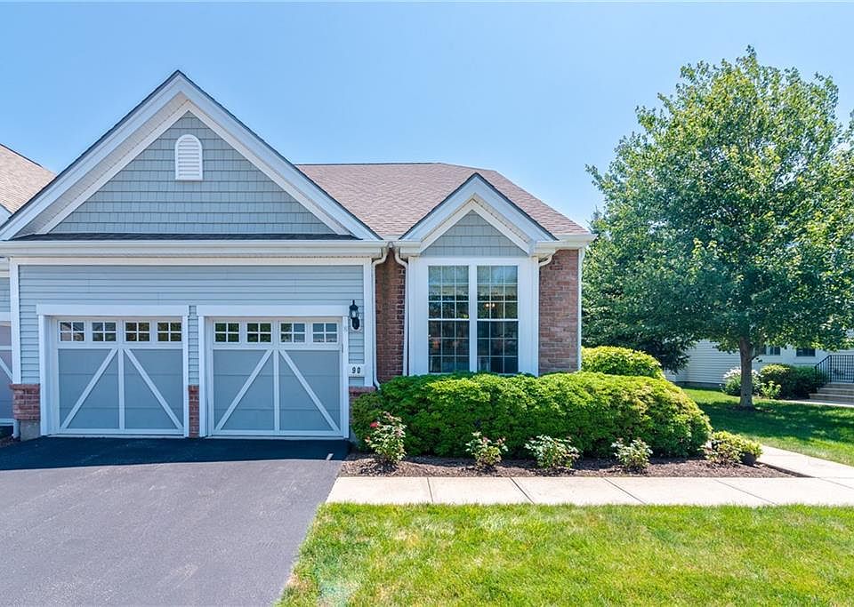 1st image of 90 Camden Ct