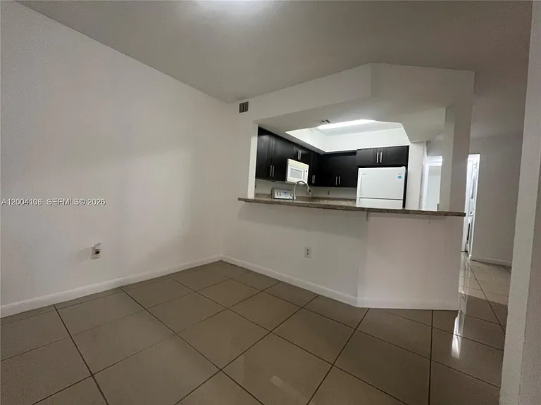 8335 SW 152nd Ave #B-401 — Photo 8