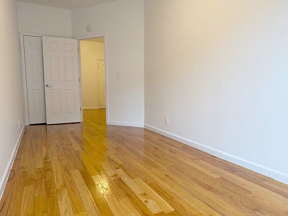 5th image of 361 W 51st St APT 4F