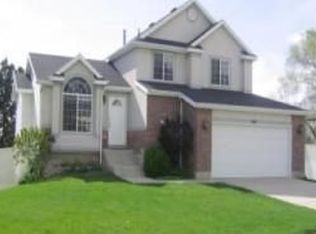 494 S Columbia Heights Cir, Kaysville, UT 84037