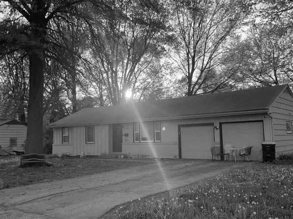 11510 Applewood Dr, Kansas City, MO 64134